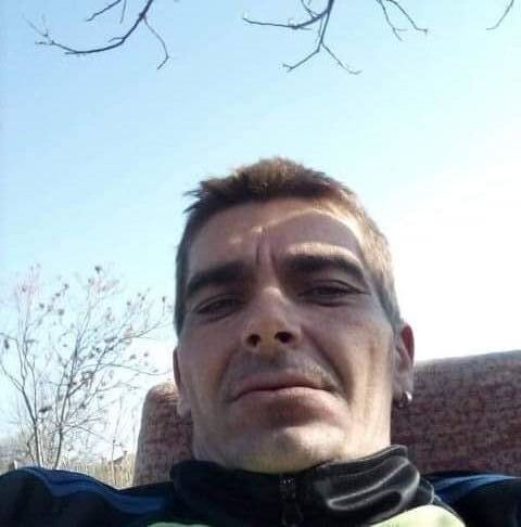  30072893  Radoslav, 42 ,    