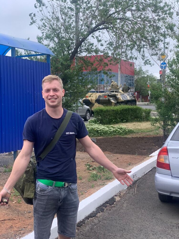   ,   Dan, 23 ,   ,   