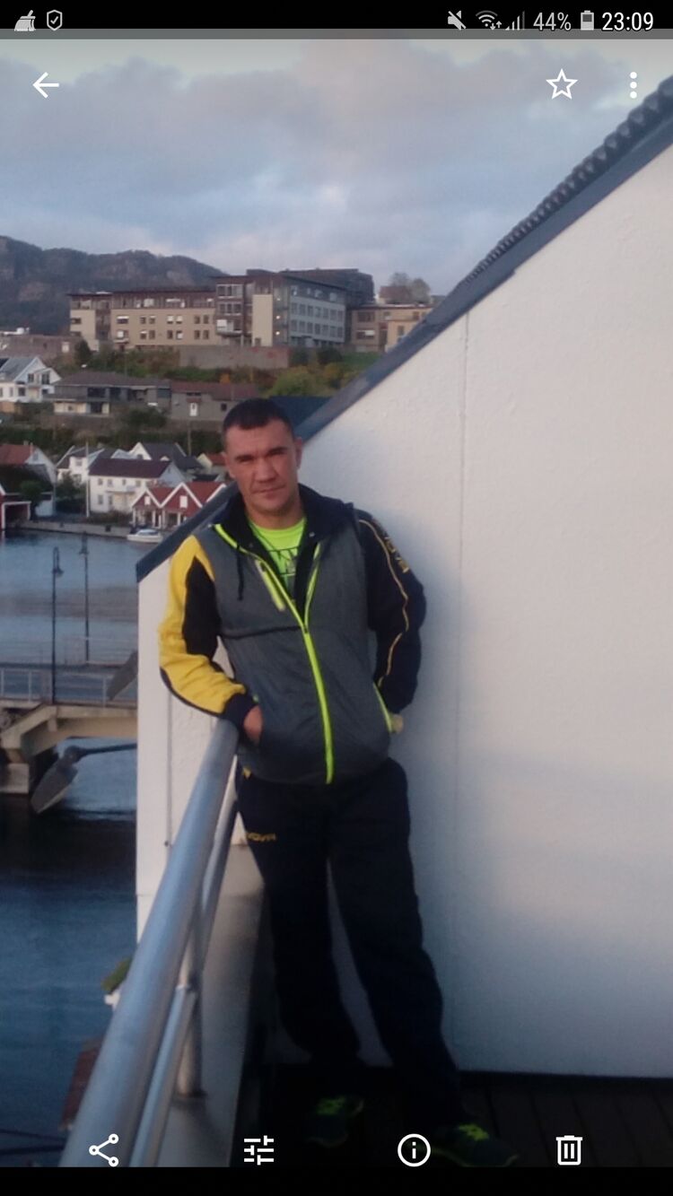  ,   Igors, 43 ,   ,   , c , 