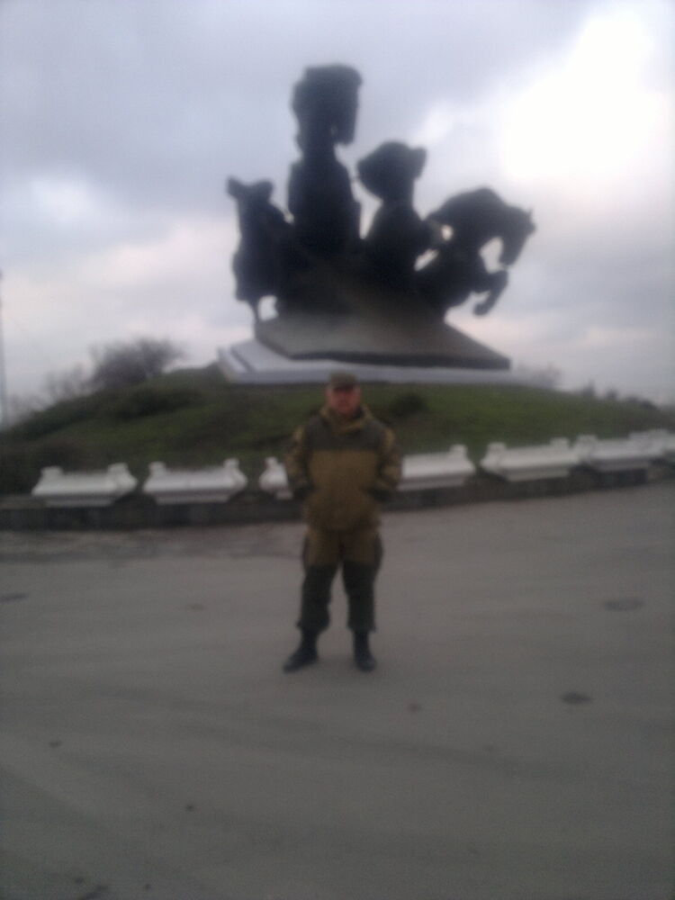  7124323  Timur, 52 ,    