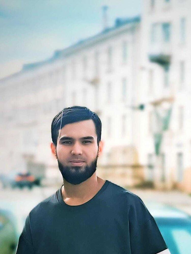  53496863  Abdulaziz, 20 ,    