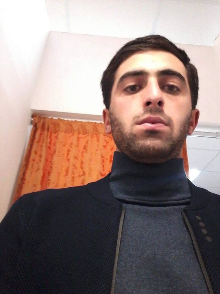  ,   Alex, 32 ,   ,   