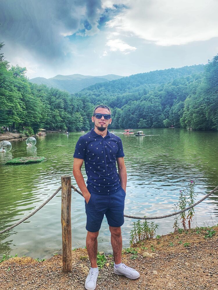  27068593  , 32 ,    --