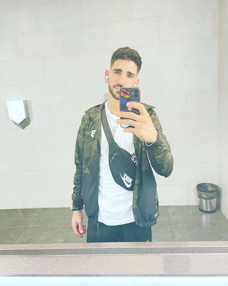  53125683  Arman, 29 ,    