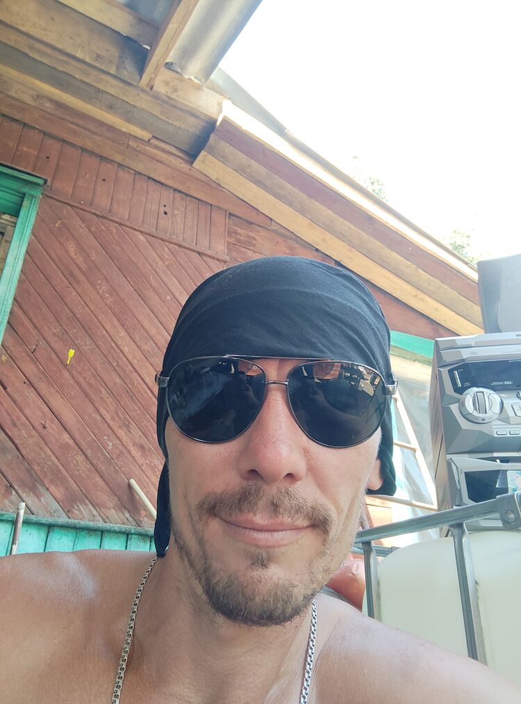  ,   Victor, 35 ,   ,   , 