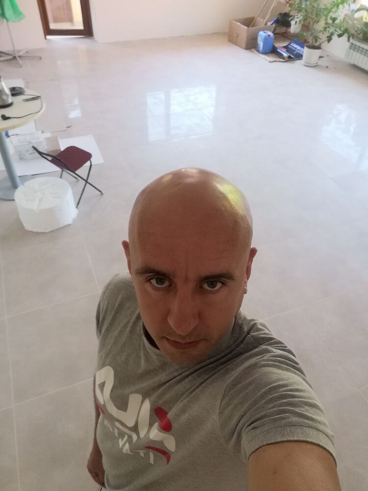  53753083  , 40 ,    