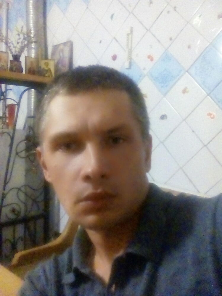  16964203  Maxim, 40 ,    
