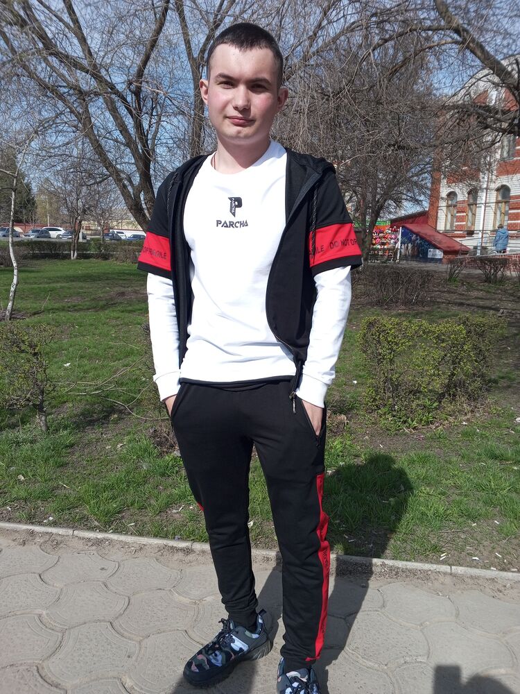  ,   Sasha, 22 ,   ,   