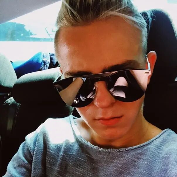  52115323  Filka, 22 ,    