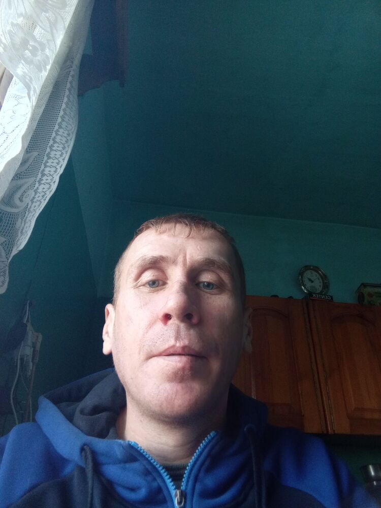  31877483  , 37 ,    