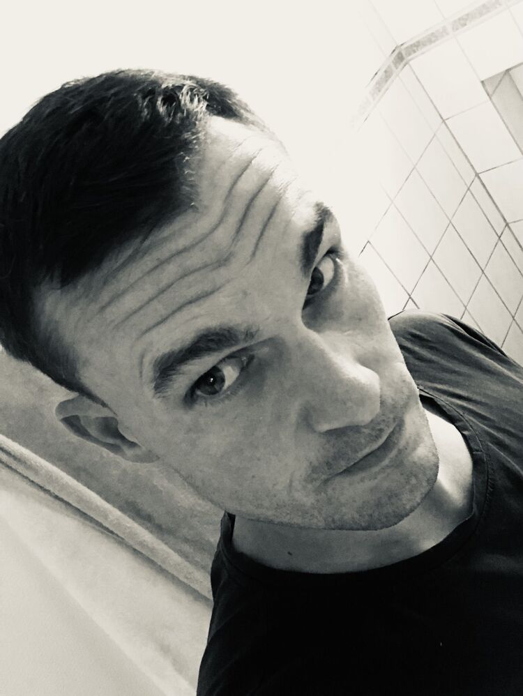  ,   Lukas, 37 ,   ,   