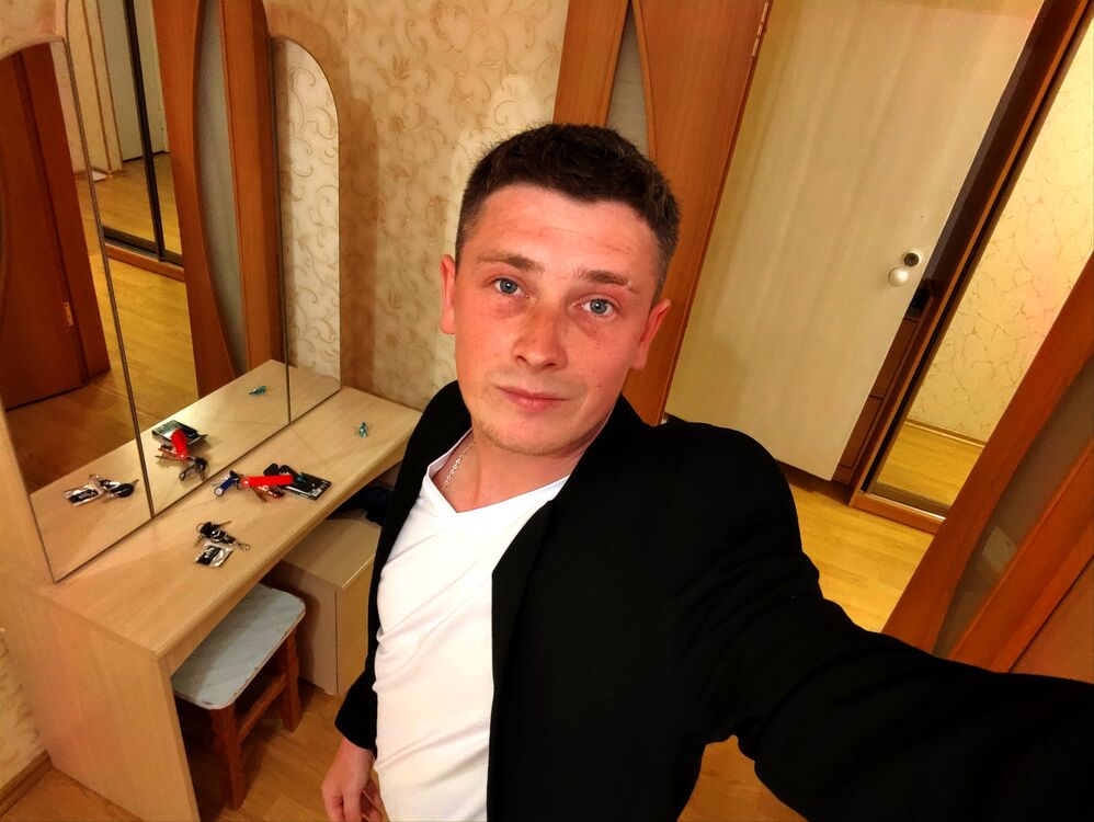  38205203  Oleg, 29 ,    