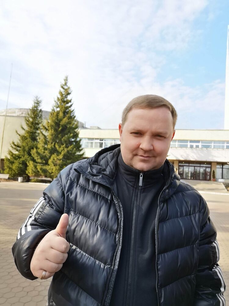  25777233  Andrey, 41 ,    