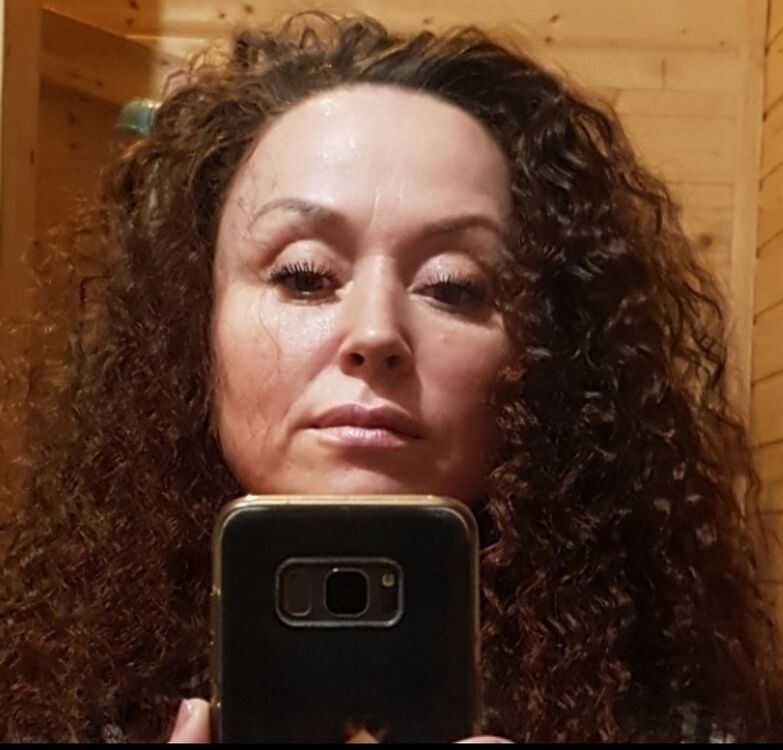  53179963  Helena, 44 ,    -