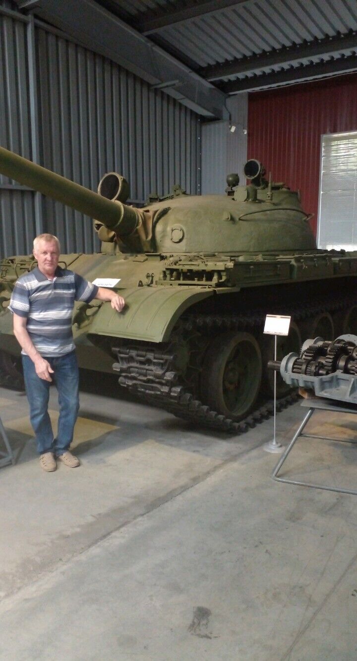  44056063  , 62 ,     