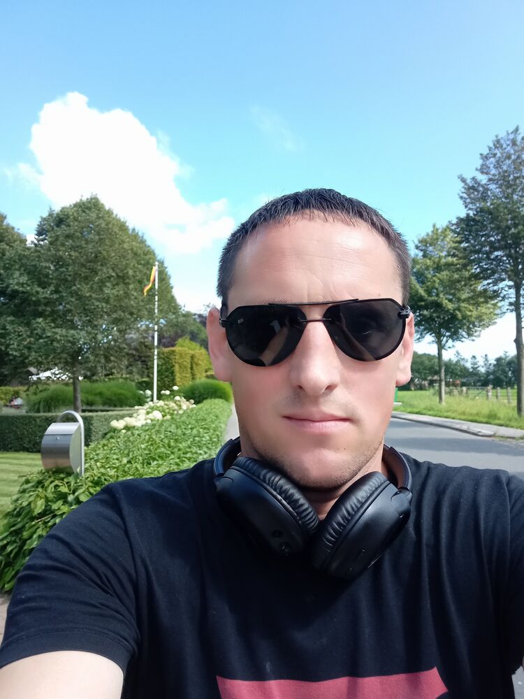  ,   Iurie, 41 ,   ,   , c , 