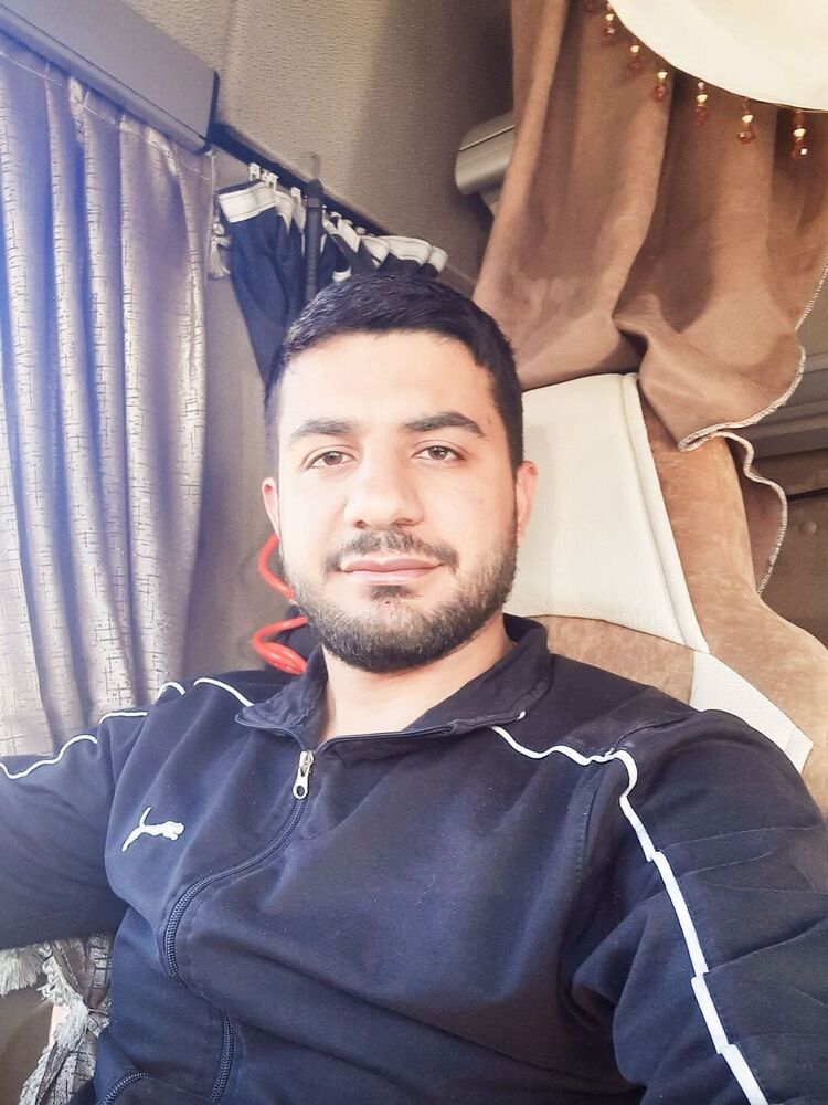  35689853  Hasan, 31 ,    