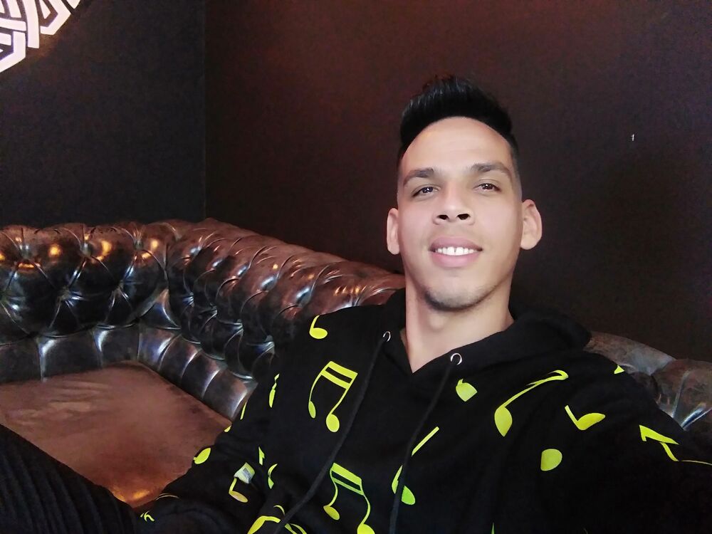  38959403  Jose, 34 ,    