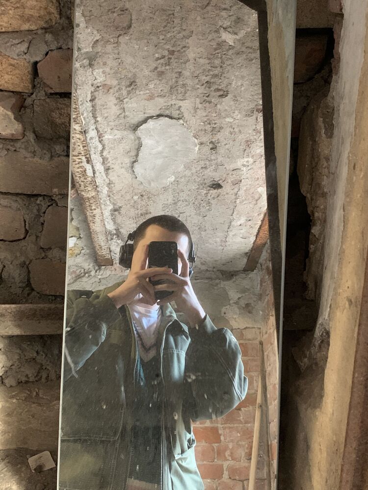  34637923  , 21 ,    -