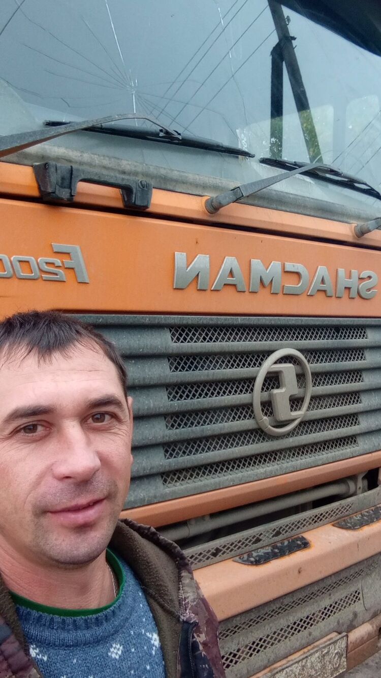  37661793  , 42 ,    