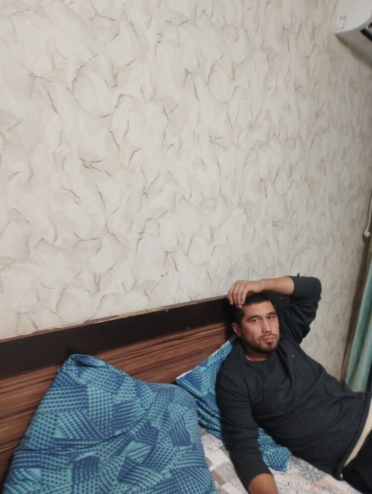  54755773  Bobur, 32 ,    