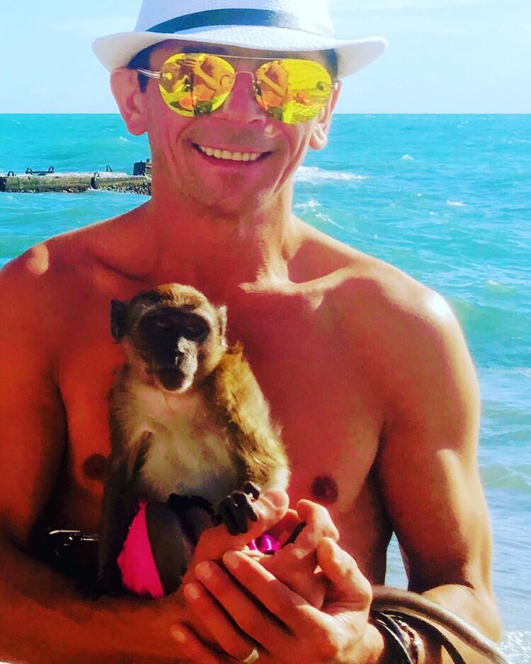  52427223  SeRzH, 46 ,    