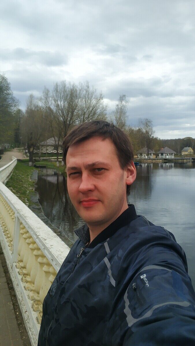  20394303  Anton, 38 ,    -