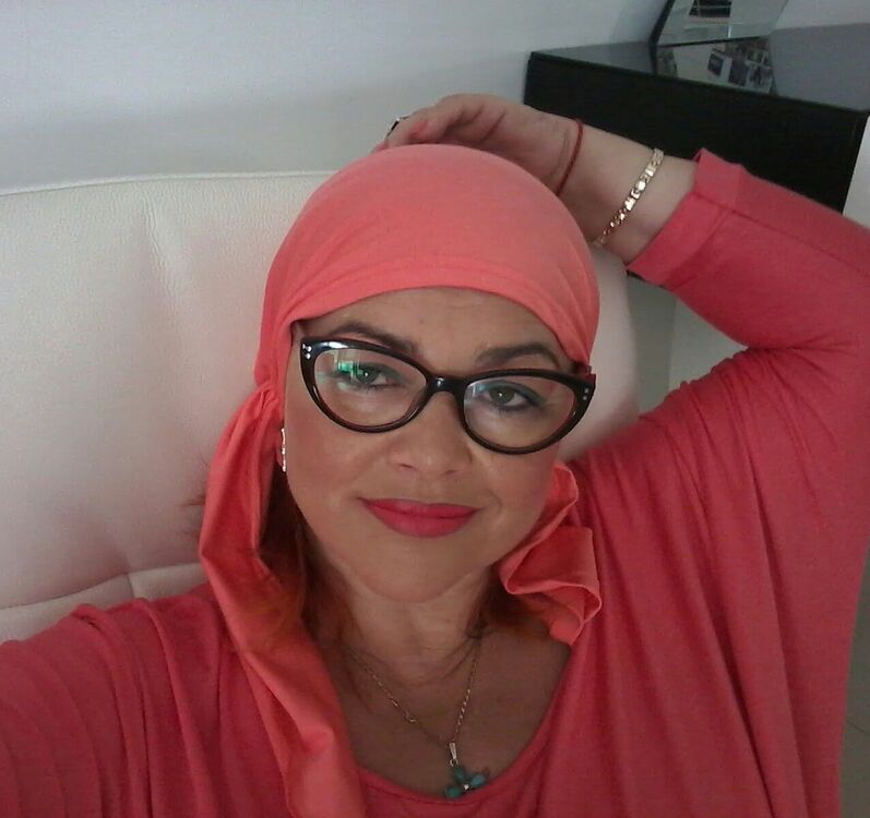  ,   EvaLahouari, 60 ,   ,   , c 