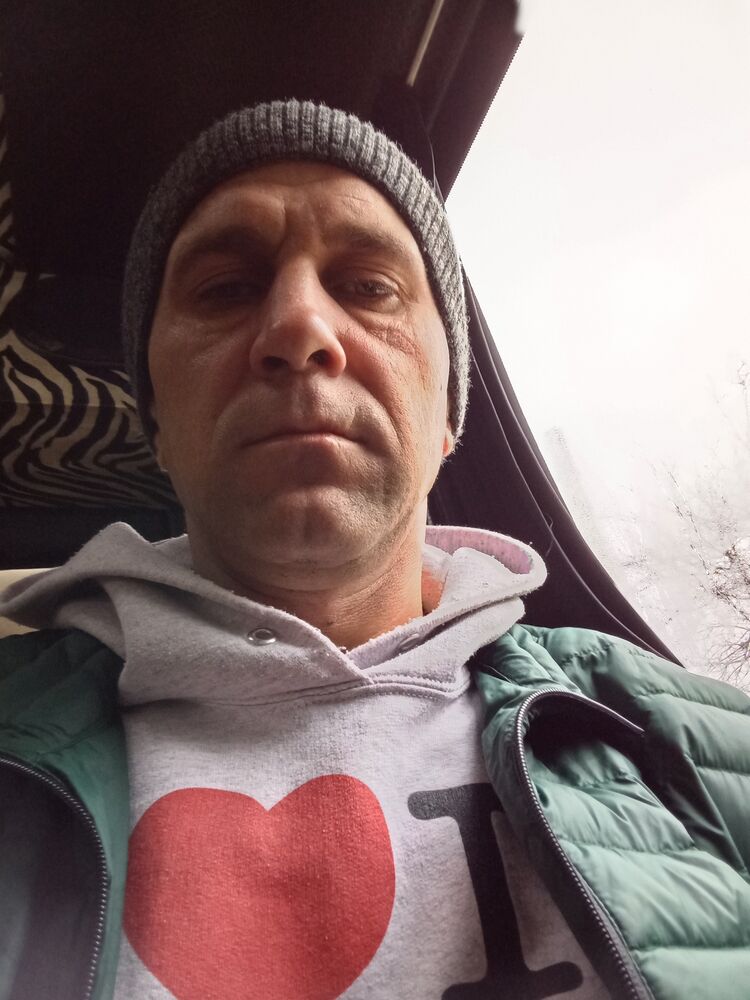  54325903  Radu, 38 ,    