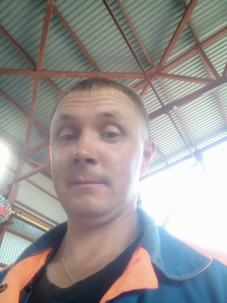  30583833  Aleksei, 40 ,    