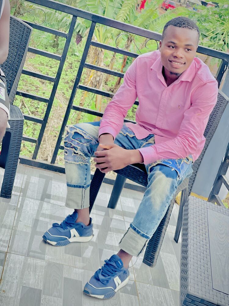  54632093  Aziz Nsangou, 25 ,    -