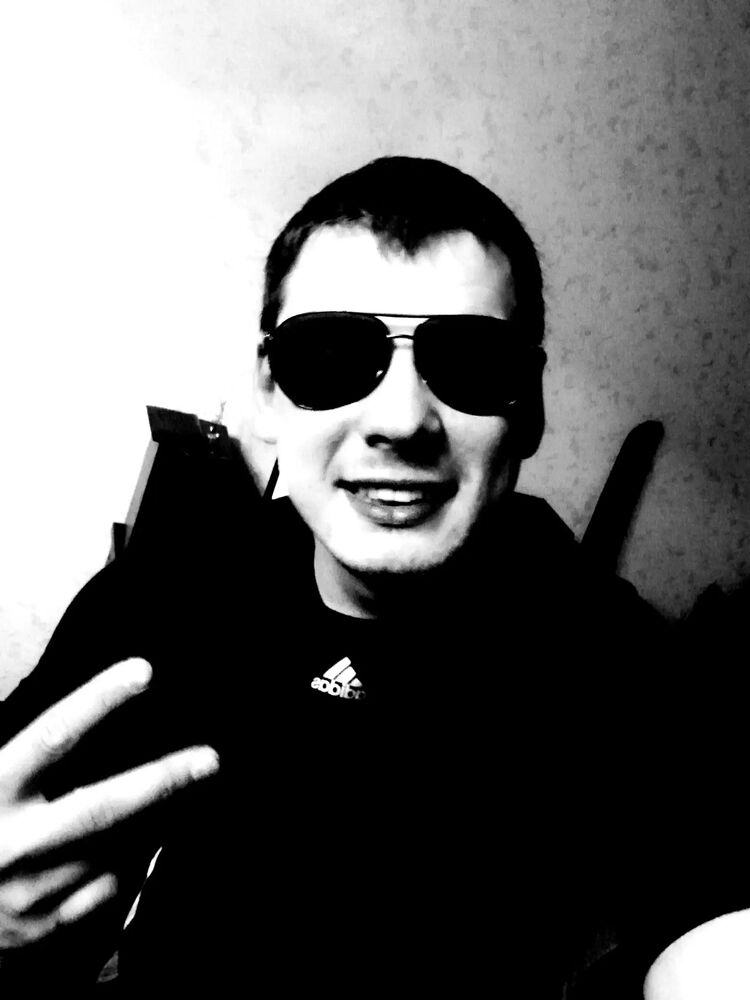  30778063  Vlad, 30 ,    