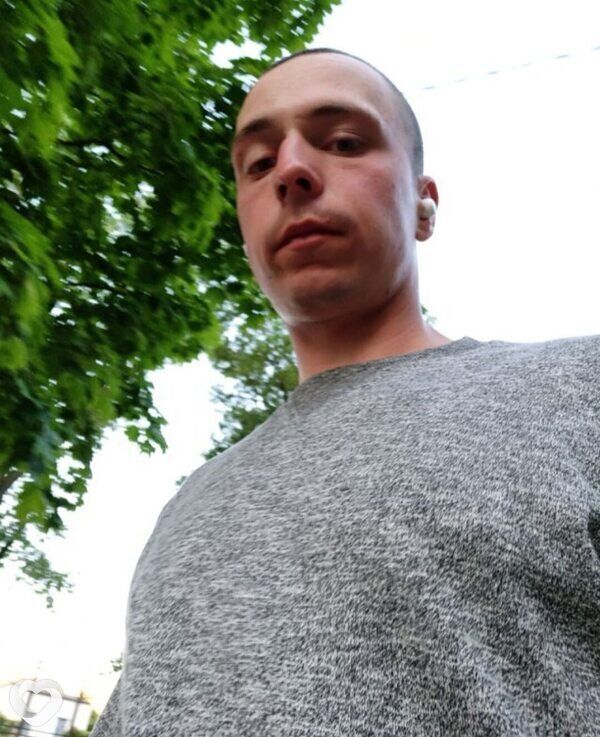  46996053  Artem, 28 ,    