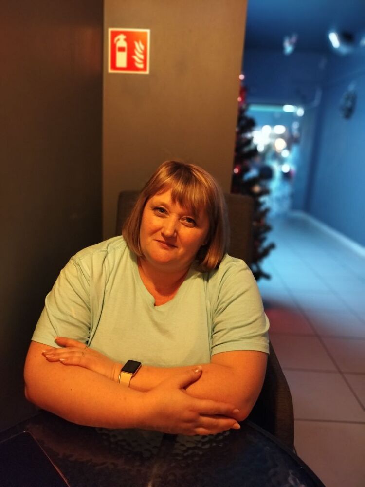  48778913  Svitlana, 44 ,    