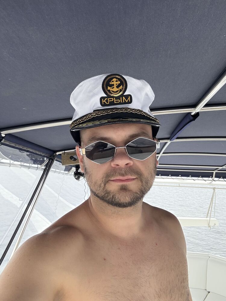  54160163  Vladimir, 30 ,    