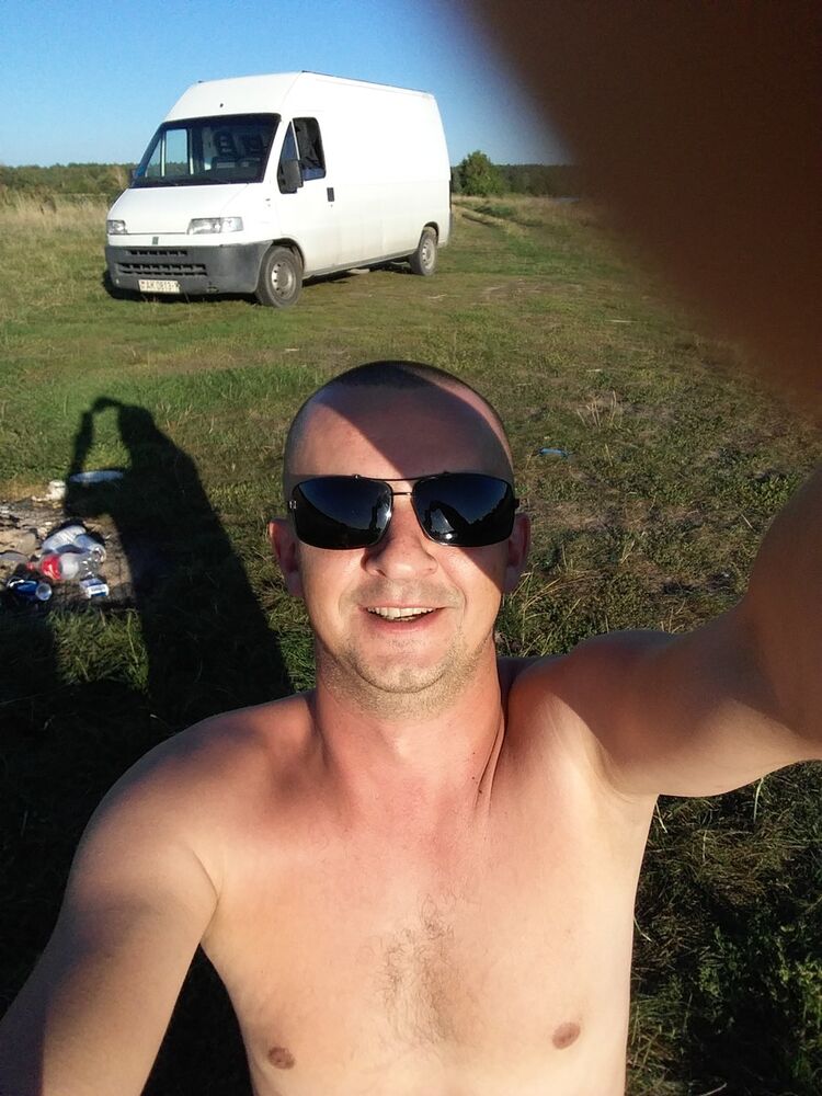  9167663  Andrey, 43 ,    
