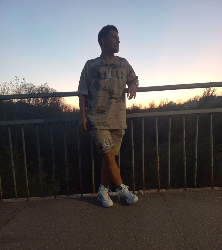  38033913  , 20 ,     