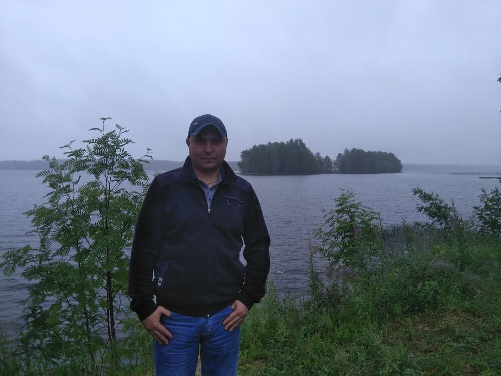  27532233  Mikhail, 43 ,    