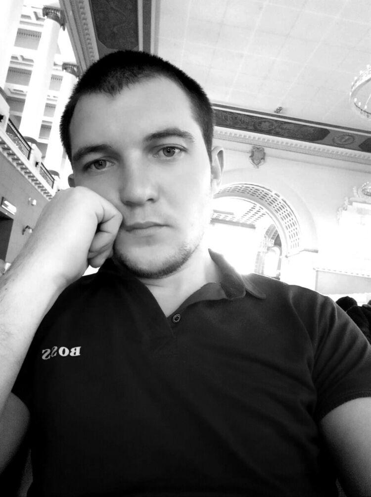 19928563  Maksim, 34 ,    