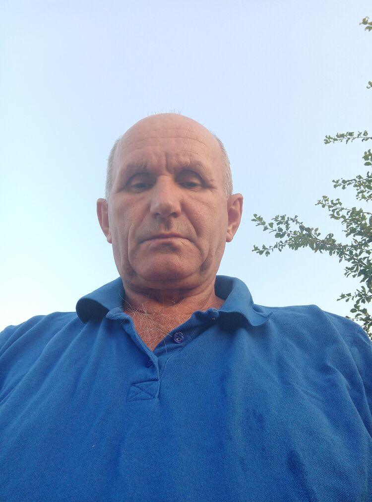  48476723  Jovan, 63 ,    