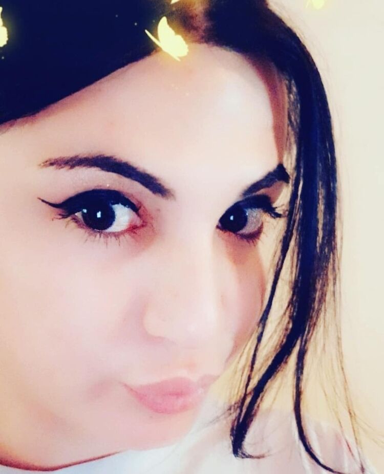  16098233  Demet kukla, 30 ,    