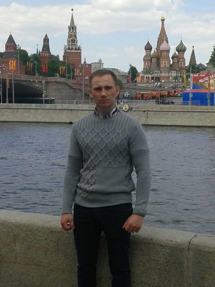  8948423  Dimitri, 31 ,    