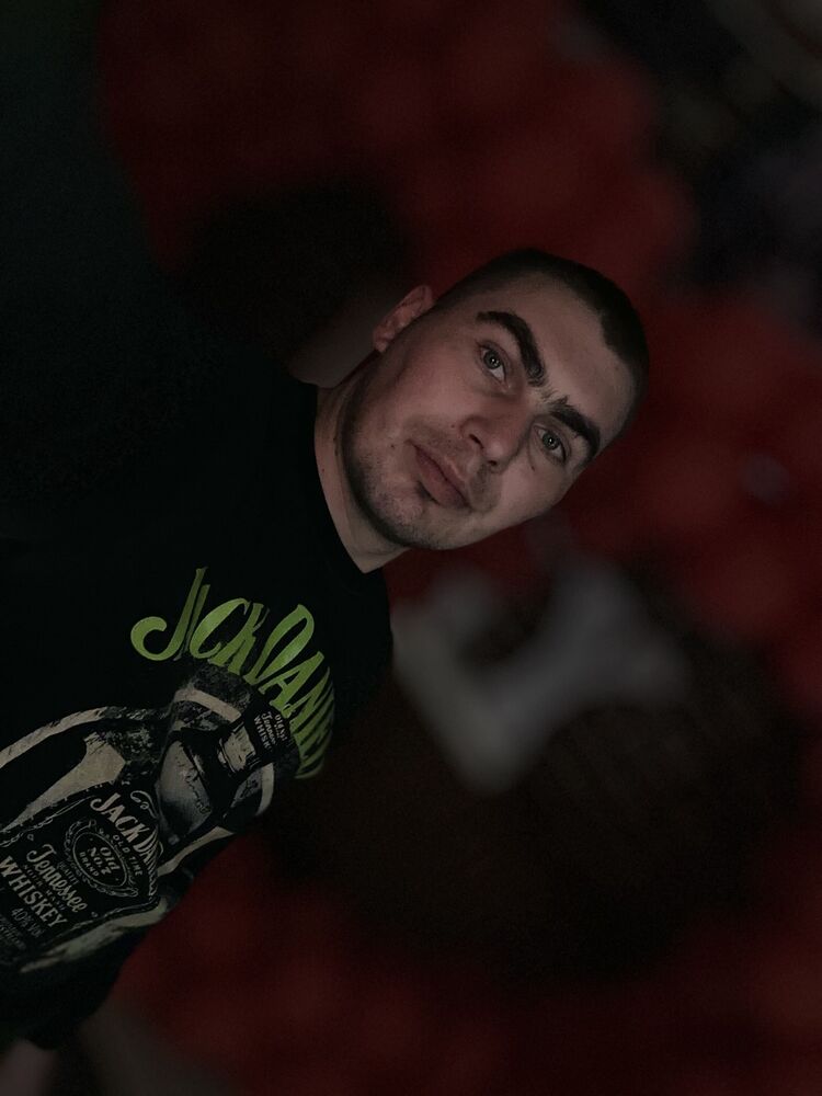  ,   Ruslan, 25 ,   ,   