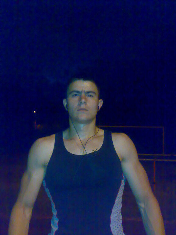  11212583  Serghei, 40 ,    