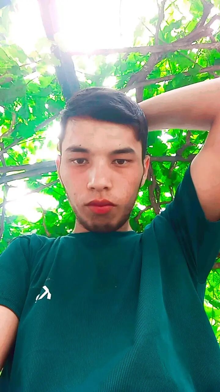  54646193  Behruz, 20 ,    