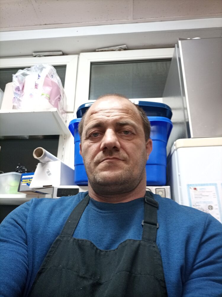 47756503  Giura, 44 ,    Xanthi