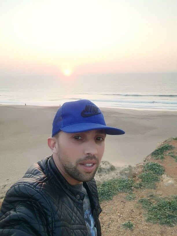 ���� 18271153 ������� Bouchaouni, 37 ���, ���� ���������� � ������