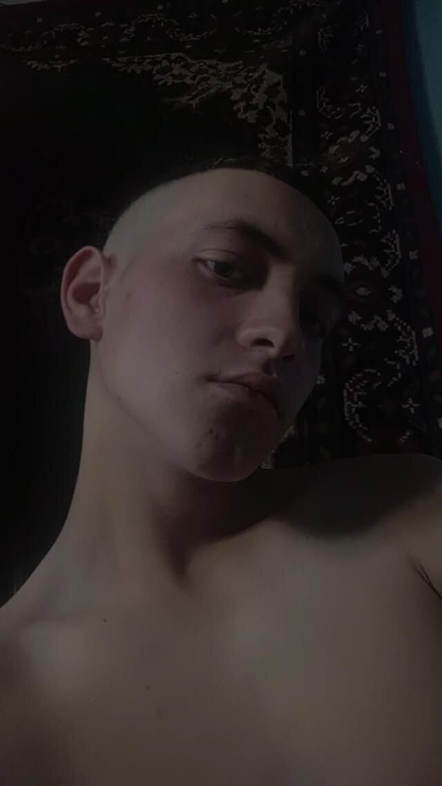  52219153  Pavel, 25 ,    