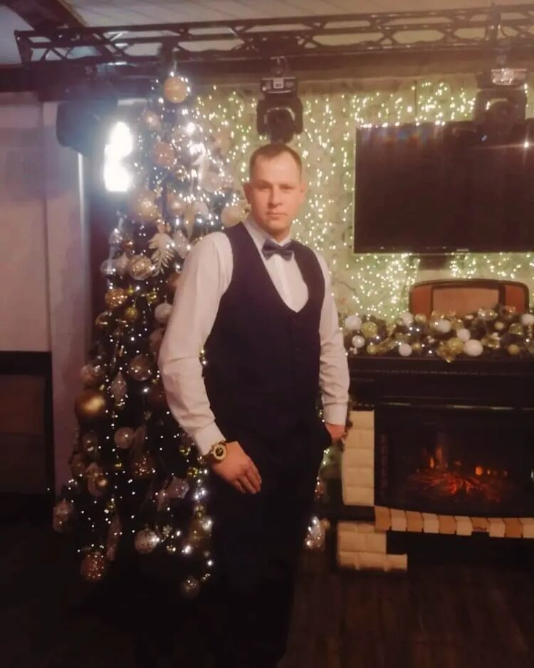  ,   Denis, 30 ,     , c 
