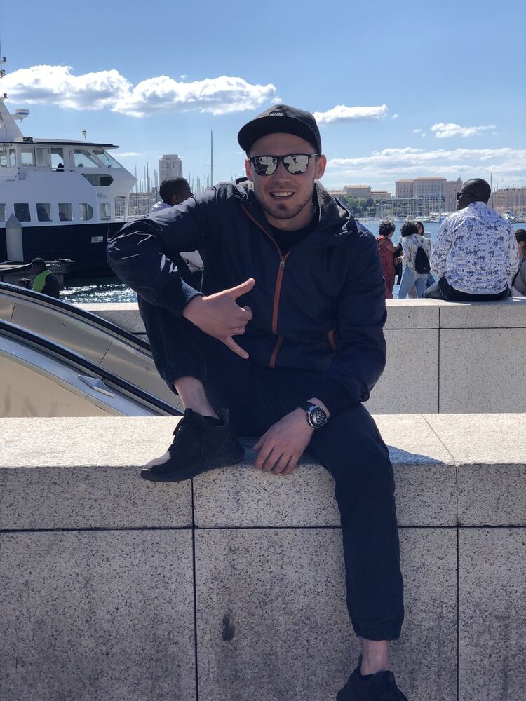  18955773  Jeka, 37 ,    